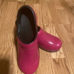 Sanita clogs size 37